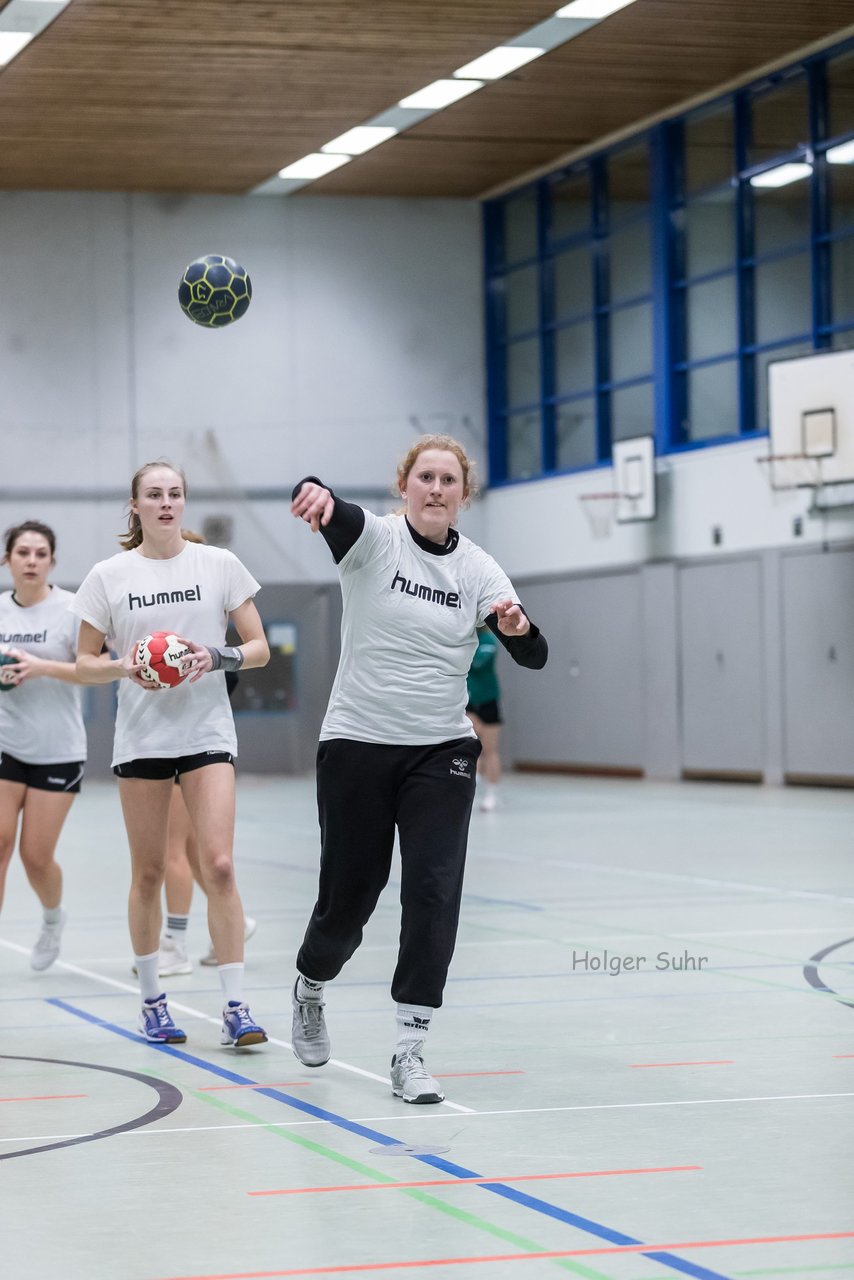 Bild 38 - Frauen ETV 3 - NieWa 3 : Ergebnis: 25:20